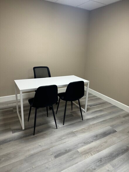 More Photos Of 4080 E Lake Mead Blvd, Las Vegas Coworking Space