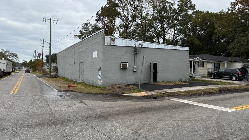 Primary Photo Of 735 Canal St, Jacksonville Manufacturing For Sale