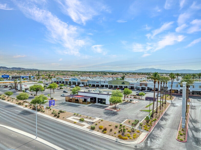 More Photos Of 221 N Stephanie St, Henderson Restaurant For Lease