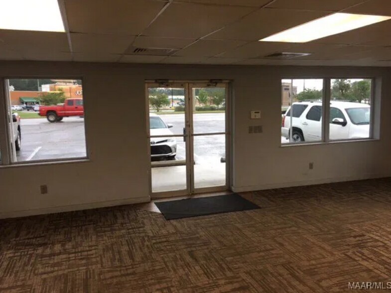 More Photos Of 1015 River Falls St, Andalusia Office For Sale