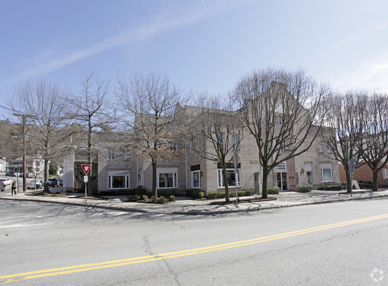 Primary Photo Of 1 S Greeley Ave, Chappaqua Medical For Lease