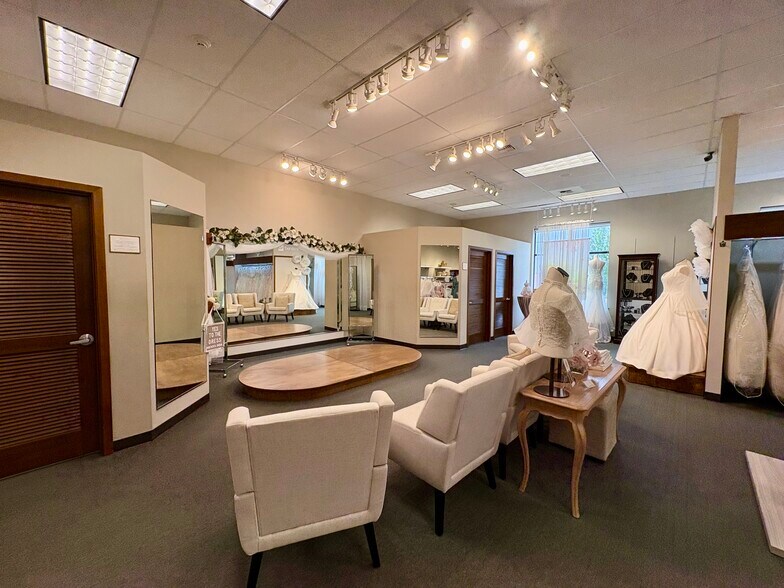 More Photos Of 3936 Randall Way, Silverdale Freestanding For Sale