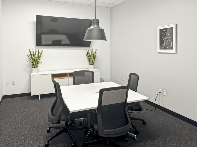 More Photos Of 2020 Main St, Irvine Coworking Space