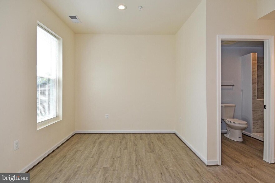 More Photos Of 1500 Ogden St NW, Washington Storefront Retail Residential For Sale