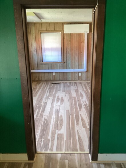 More Photos Of 12 Elm St, Hatfield Warehouse For Lease