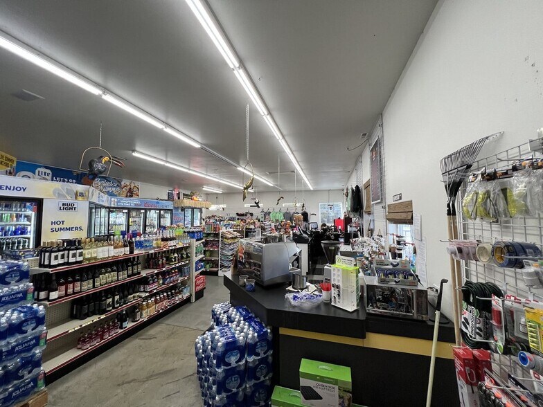 More Photos Of 771 Chukar Pl SW, Quincy Convenience Store For Sale