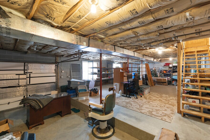 More Photos Of 8018 Northwestern Tpke, Keyser General Retail For Sale