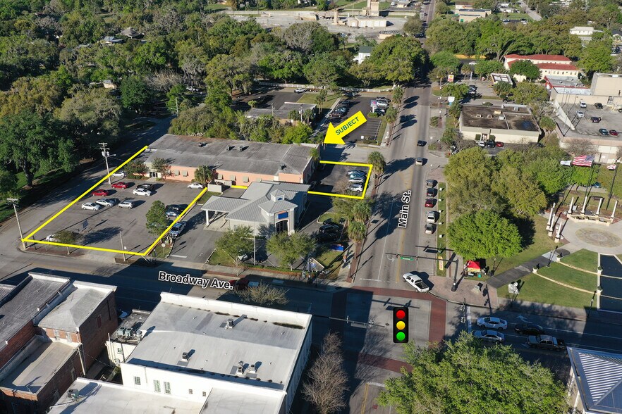 Primary Photo Of 255 W Main St, Bartow Office For Sale