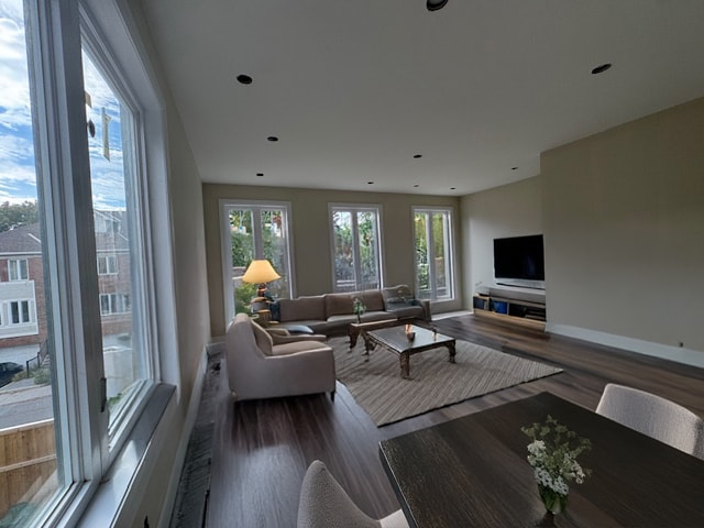 More Photos Of 9 Gwynne Av, Ottawa Apartments For Sale