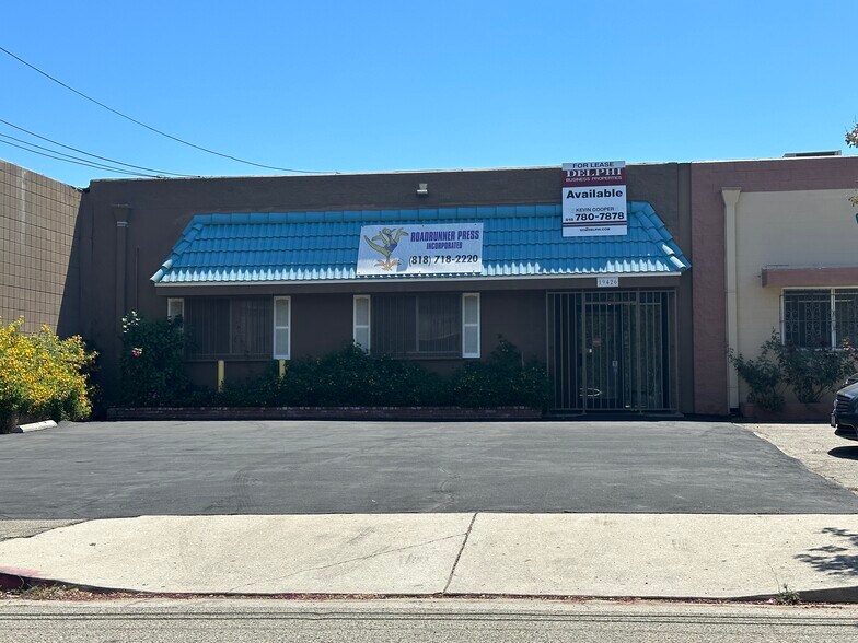 Primary Photo Of 19426 Londelius St, Northridge Warehouse For Lease