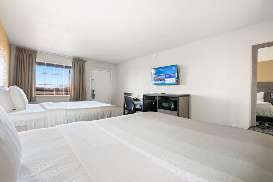 More Photos Of 10159 I-20, Eastland Hotel For Sale