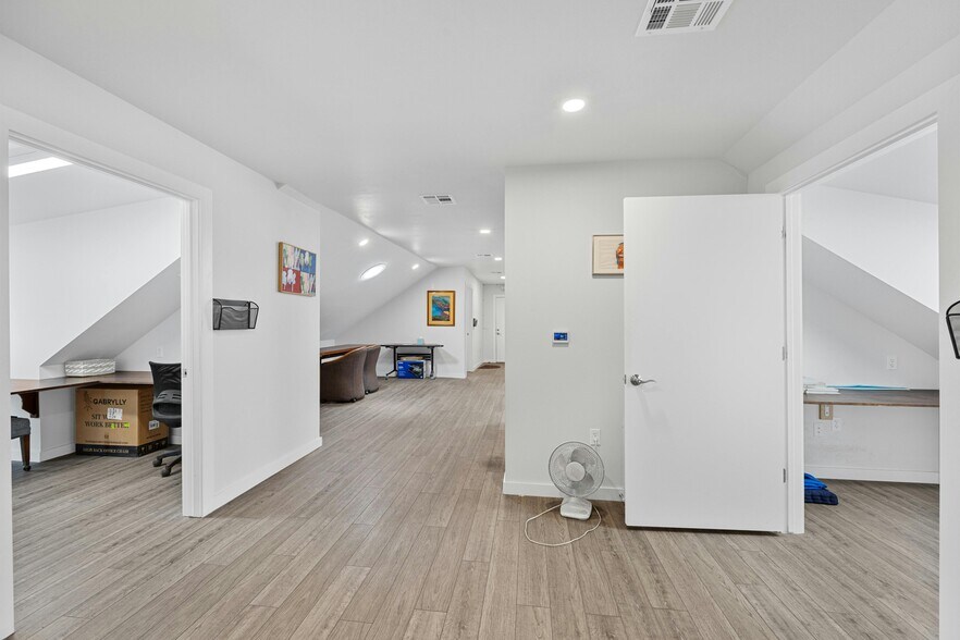 More Photos Of 1716 San Antonio St, Austin Loft Creative Space For Sale