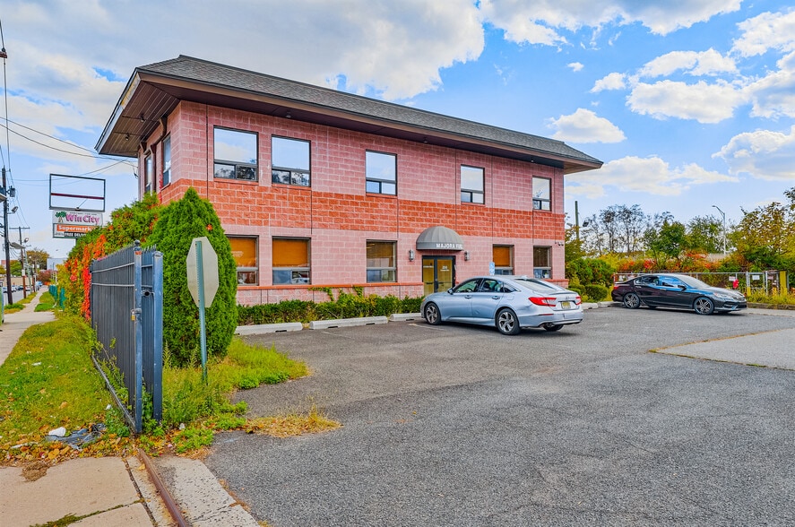 More Photos Of 256 Kennedy Blvd, Bayonne Industrial For Lease