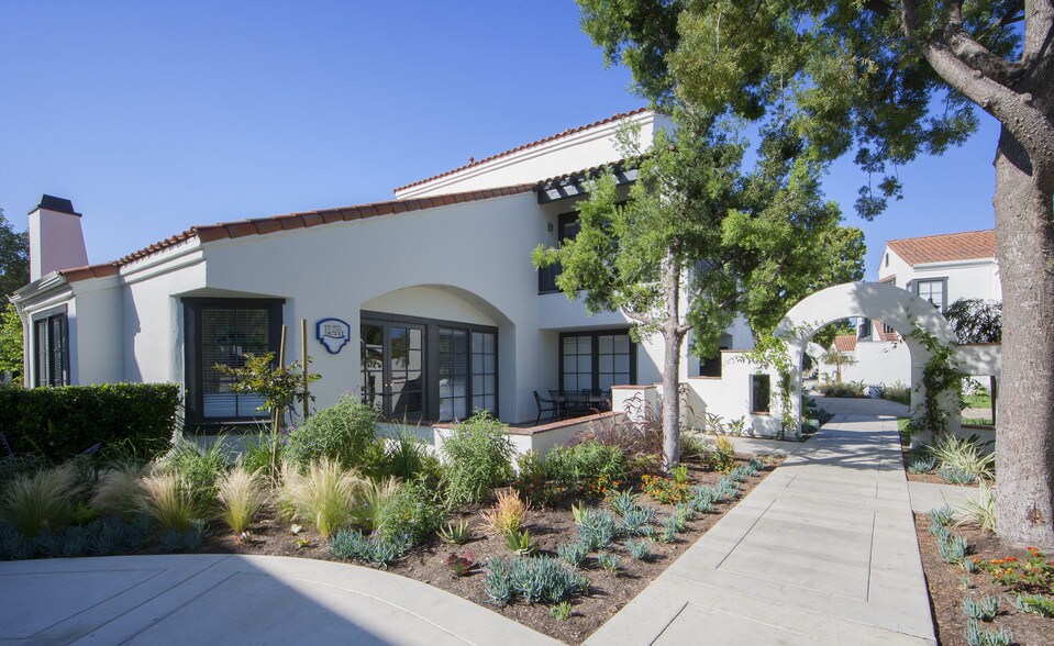 More Photos Of 27432 Calle Arroyo, San Juan Capistrano Office For Lease