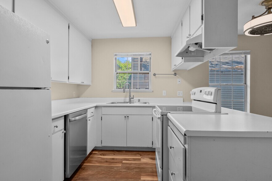 More Photos Of 321 T St, Sacramento Apartments For Sale