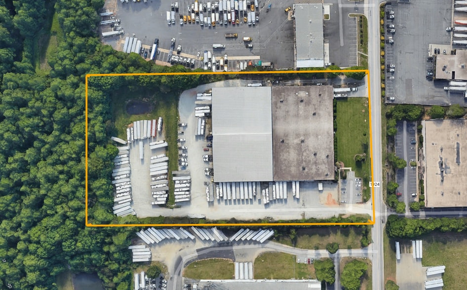 More Photos Of 8425 Triad Dr, Greensboro Distribution For Lease