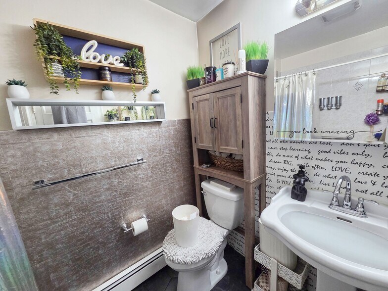 More Photos Of 14 48th St, Weehawken Apartments For Sale