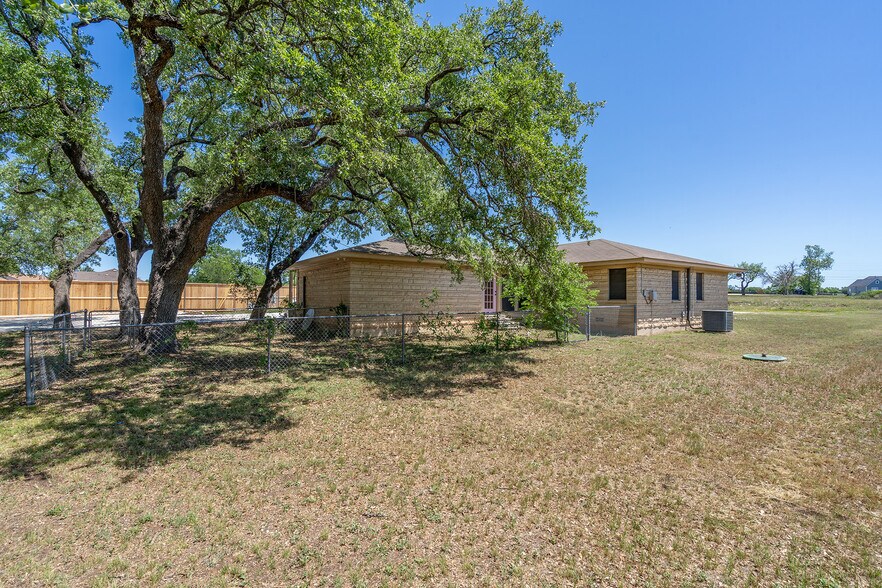 More Photos Of 1353 Main St, Liberty Hill Office For Sale