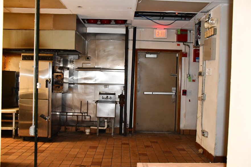More Photos Of 10211 W Lincoln Hwy, Frankfort Restaurant For Lease