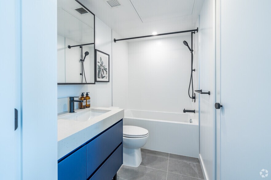 More Photos Of 1477 Broadway W, Vancouver Apartments For Lease