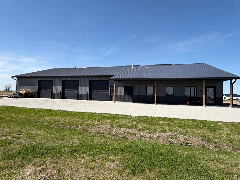 More Photos Of 501 Prosperity Way, North Sioux City Industrial For Sale