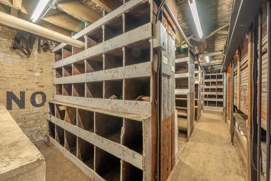 More Photos Of 4332 33rd St, Long Island City Industrial For Sale