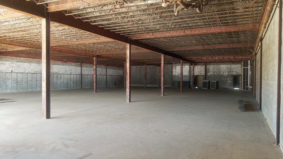 More Photos Of 502-514 6th St N, Texas City General Retail For Sale