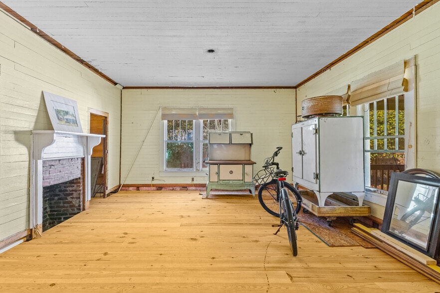 More Photos Of 438 Kessler Loop, Guyton Hospitality For Sale