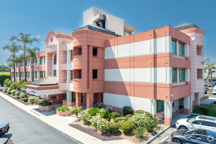 More Photos Of 9535 Reseda Blvd, Northridge Medical For Lease