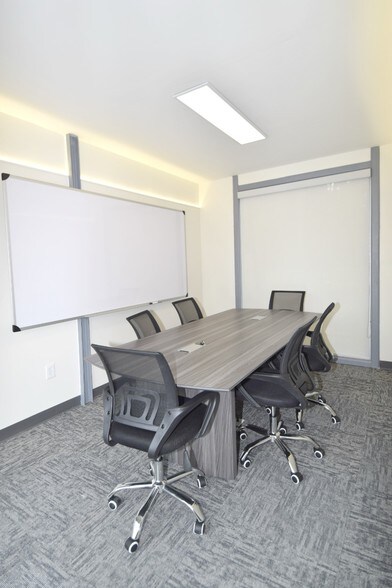 More Photos Of 26022 Budde Rd, The Woodlands Loft Creative Space For Lease