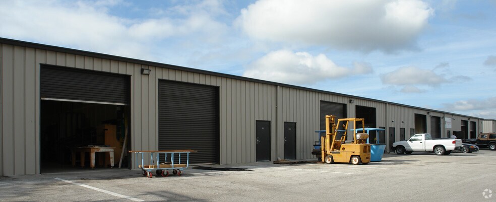 Primary Photo Of 1717 E Busch Blvd, Tampa Warehouse For Lease