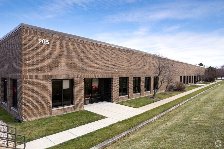 Primary Photo Of 905 Lakeside Dr, Gurnee Warehouse For Lease