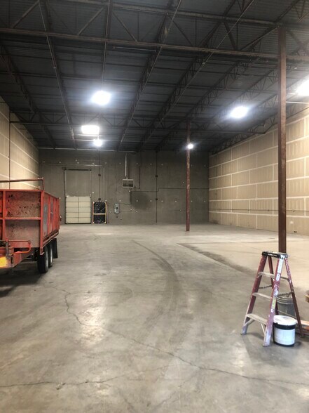 More Photos Of 2963-3047 W Parkway Blvd, Salt Lake City Light Manufacturing For Lease