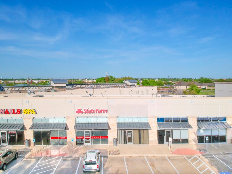 More Photos Of 642 Uptown Blvd, Cedar Hill Storefront Retail Office For Lease