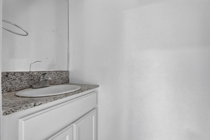 More Photos Of 11317 Atlantic Ave, Lynwood Warehouse For Sale