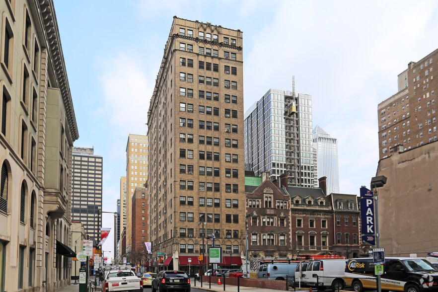 Primary Photo Of 135 S 20th St, Philadelphia Apartments For Lease