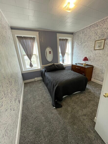 More Photos Of 302-304 S River Park Dr, Guttenberg Apartments For Sale