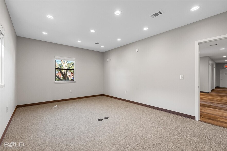 More Photos Of 3605 Youree Dr, Shreveport Office For Sale