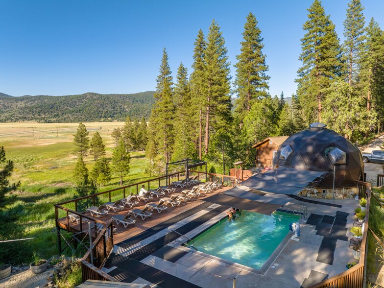 More Photos Of 521 Campbell Hot Springs Rd, Sierraville Hotel For Sale