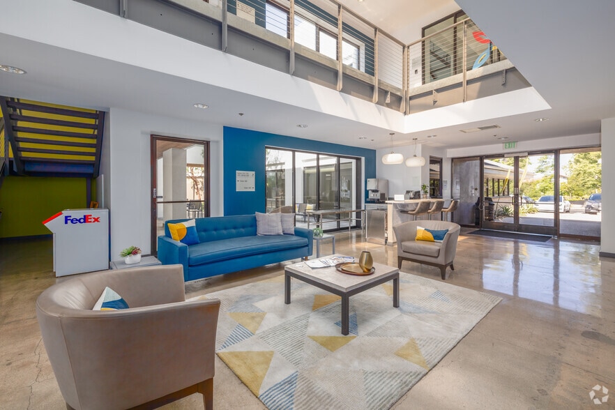 More Photos Of 31416 Agoura Rd, Westlake Village Office For Lease