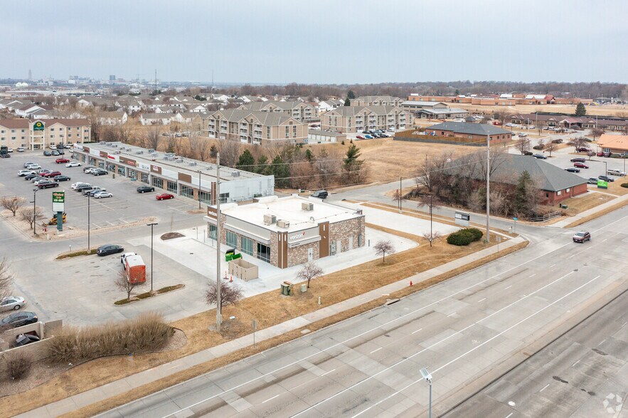 More Photos Of 2603 Superior St, Lincoln General Retail For Lease