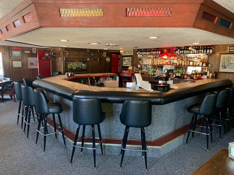 More Photos Of 1711 W Highway 51 S, Mercer Restaurant For Sale