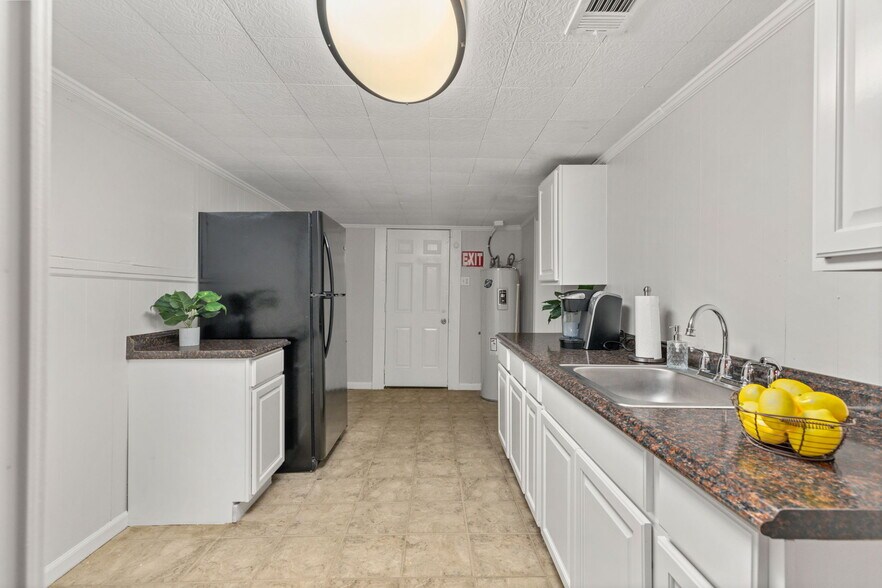 More Photos Of 5231 San Pedro Ave, San Antonio Office Residential For Sale