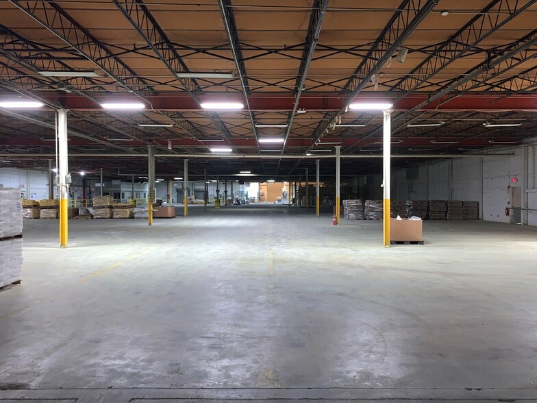 More Photos Of 1001 Nebula Rd, Manchester Manufacturing For Sale