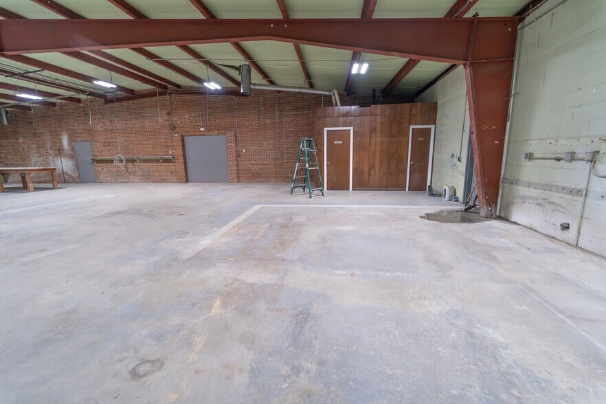 More Photos Of 1002 Walton Way, Augusta Research And Development For Sale