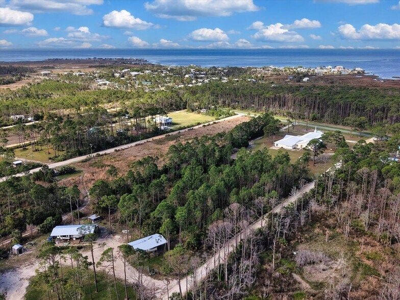 More Photos Of 21070 Beach Rd, Perry Specialty For Sale