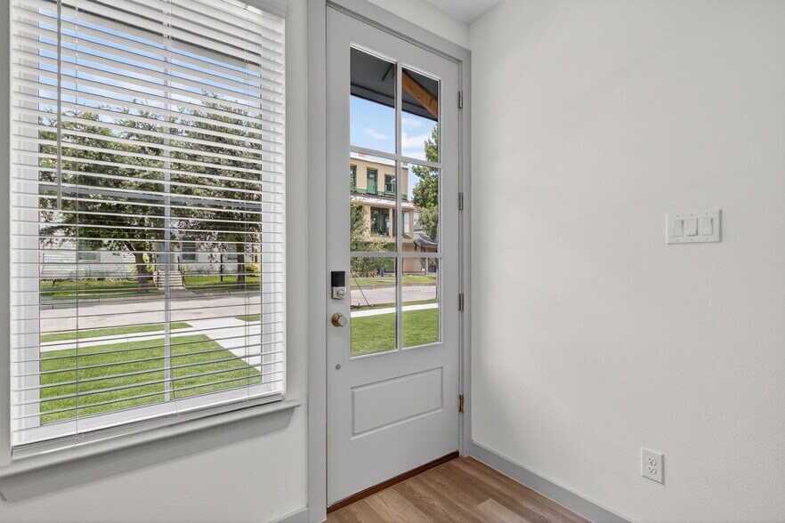 More Photos Of 3133 Cockrell Ave, Fort Worth Apartments For Sale