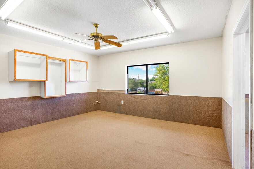 More Photos Of 140 Central St, Colorado City Office For Sale