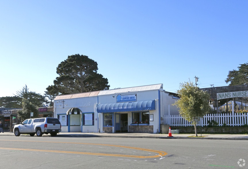 More Photos Of 125-127 Central Ave, Pacific Grove Storefront For Lease