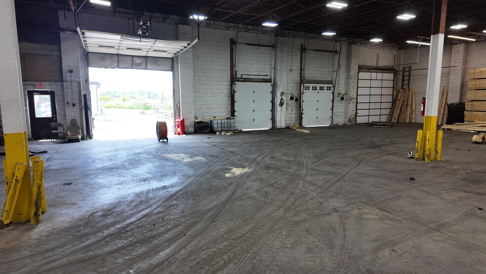 More Photos Of 3 Cass St, Keyport Warehouse For Lease
